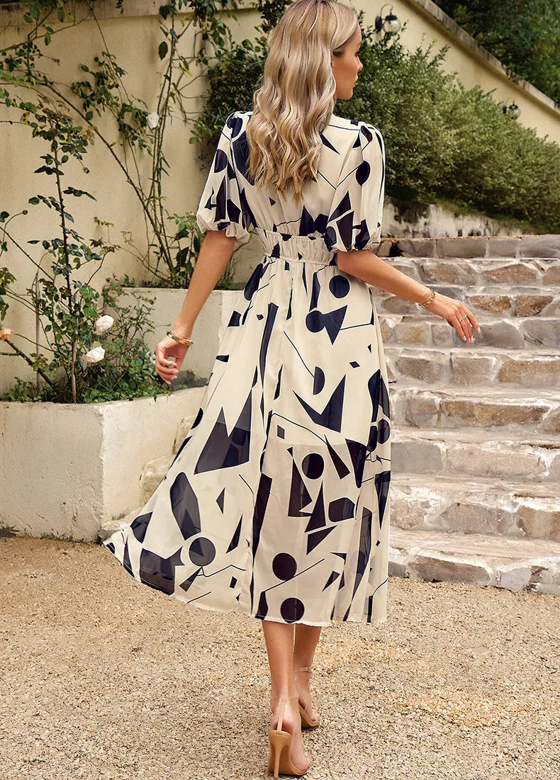 CLARA – EASY CHARM, EFFORTLESS STYLE