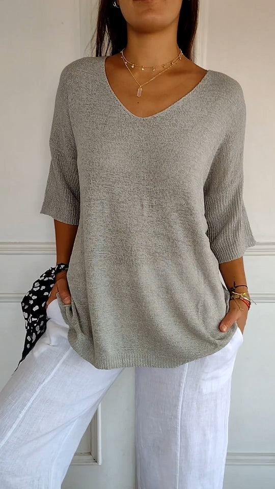 ALYSSA – RELAXED V-NECK TEE