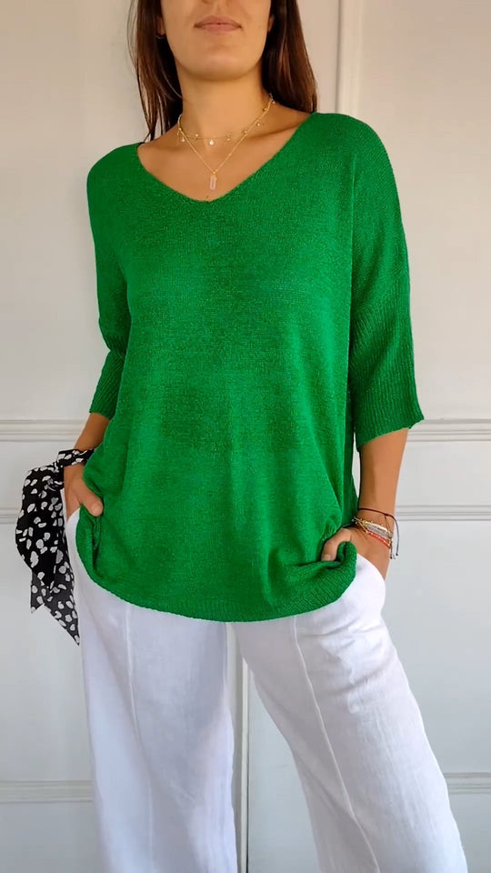 ALYSSA – RELAXED V-NECK TEE