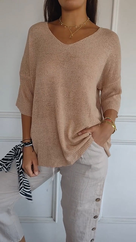 ALYSSA – RELAXED V-NECK TEE