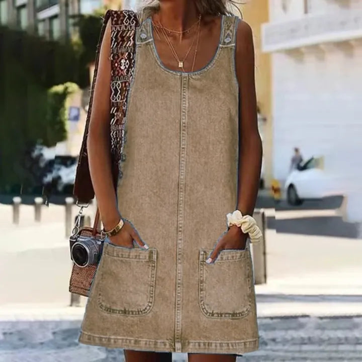 NADIA – SLEEVELESS ZIP DRESS