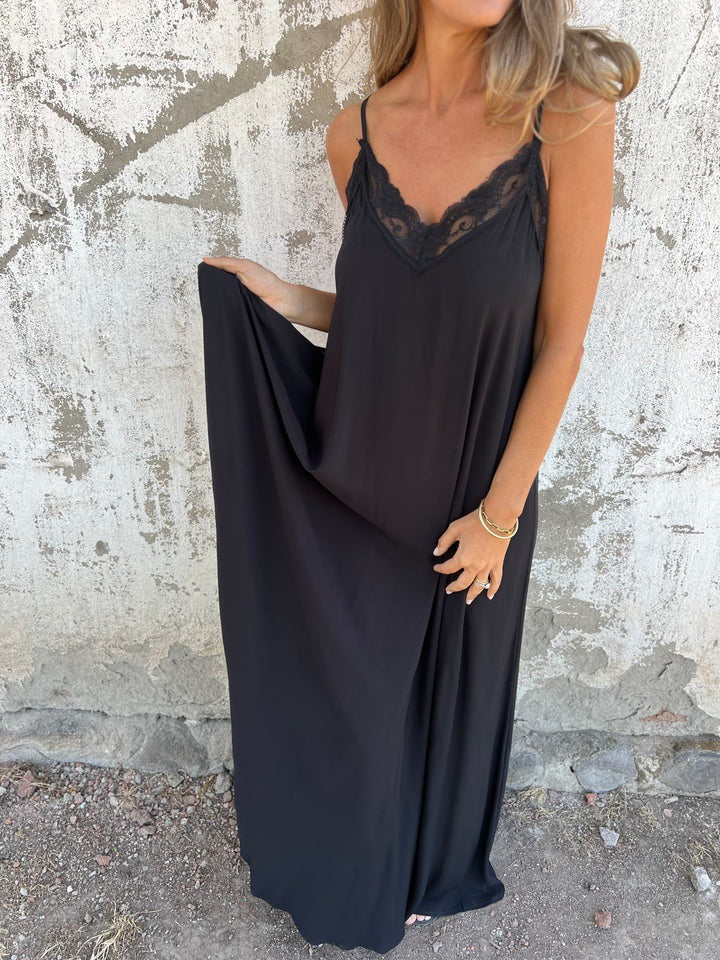 ESTELLE – MODERN FEMININE DRESS
