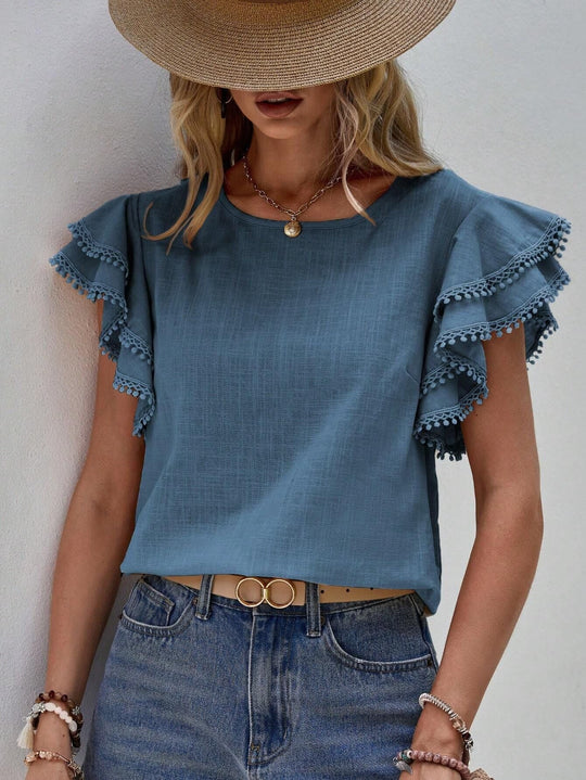 EMMARA – TEXTURED FRILL BLOUSE