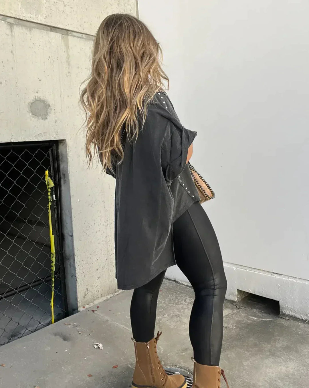 NADJA – OVERSIZED COTTON SHIRT