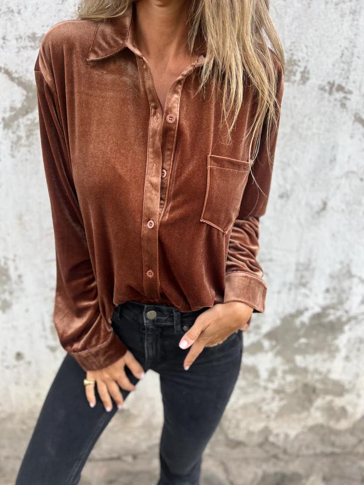 ELISE – CLASSIC BUTTON-UP BLOUSE