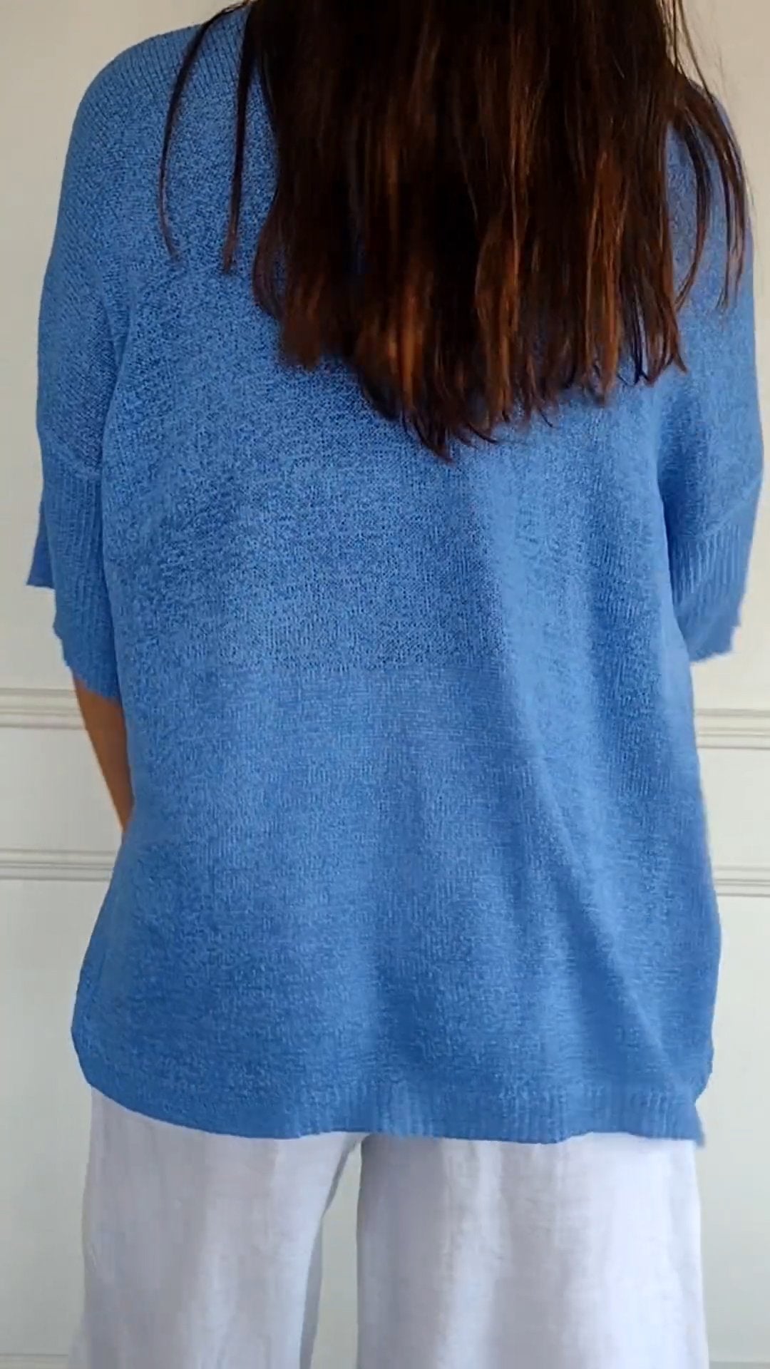 ALYSSA – RELAXED V-NECK TEE